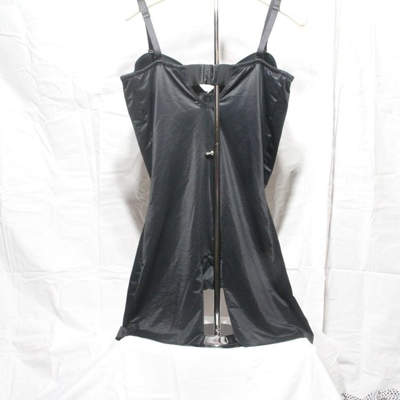 Women's Plus Size RED HOT SPANX Shapewear Strapless Cupped Bodysuit Size 1X - Picture 3 of 4